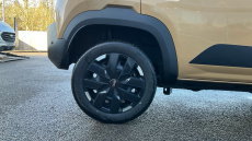 Dacia Spring 27kWh Extreme 65 48kW 5dr Auto Electric Hatchback